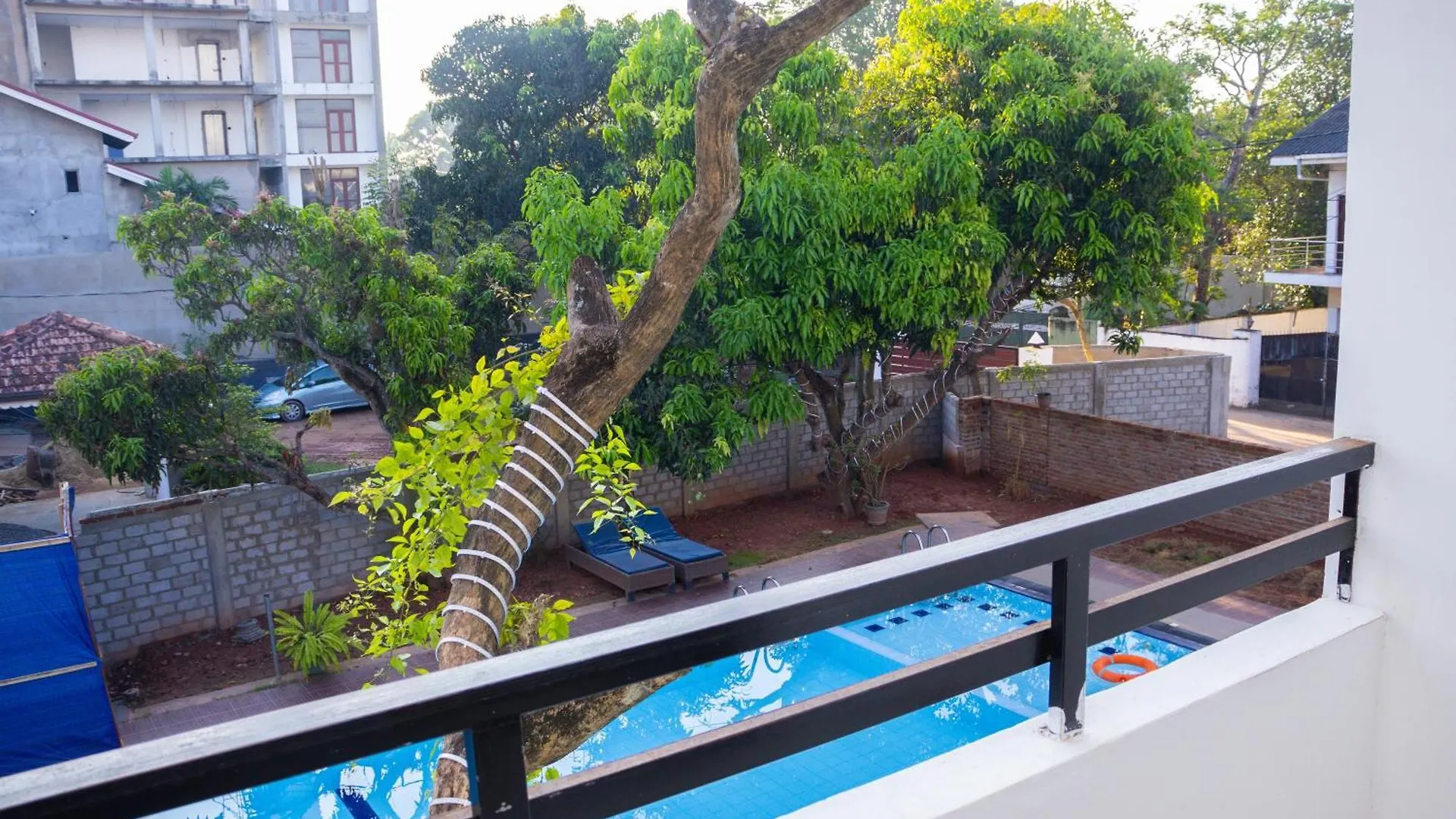 Woodnest Windmill Beach Hotel Negombo